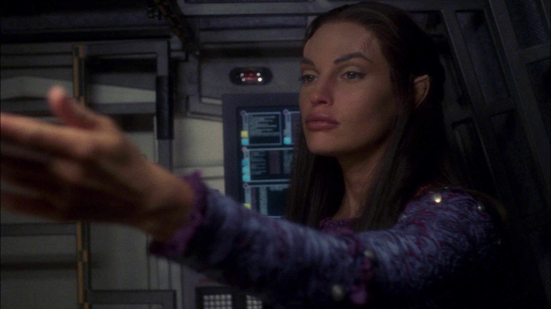 extant_StarTrek_ENT_1x09-Civilization_0641.jpg