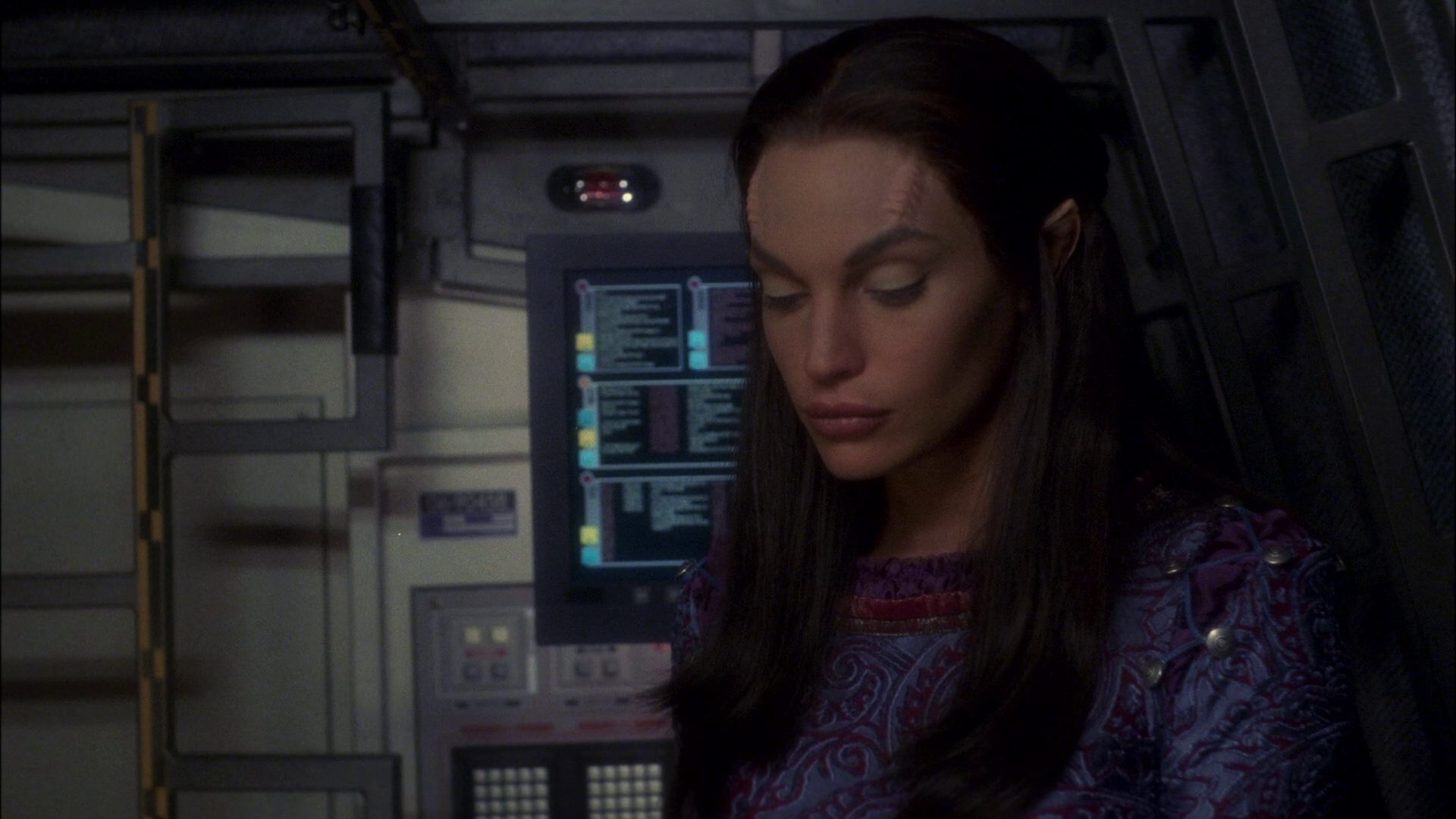 extant_StarTrek_ENT_1x09-Civilization_0650.jpg
