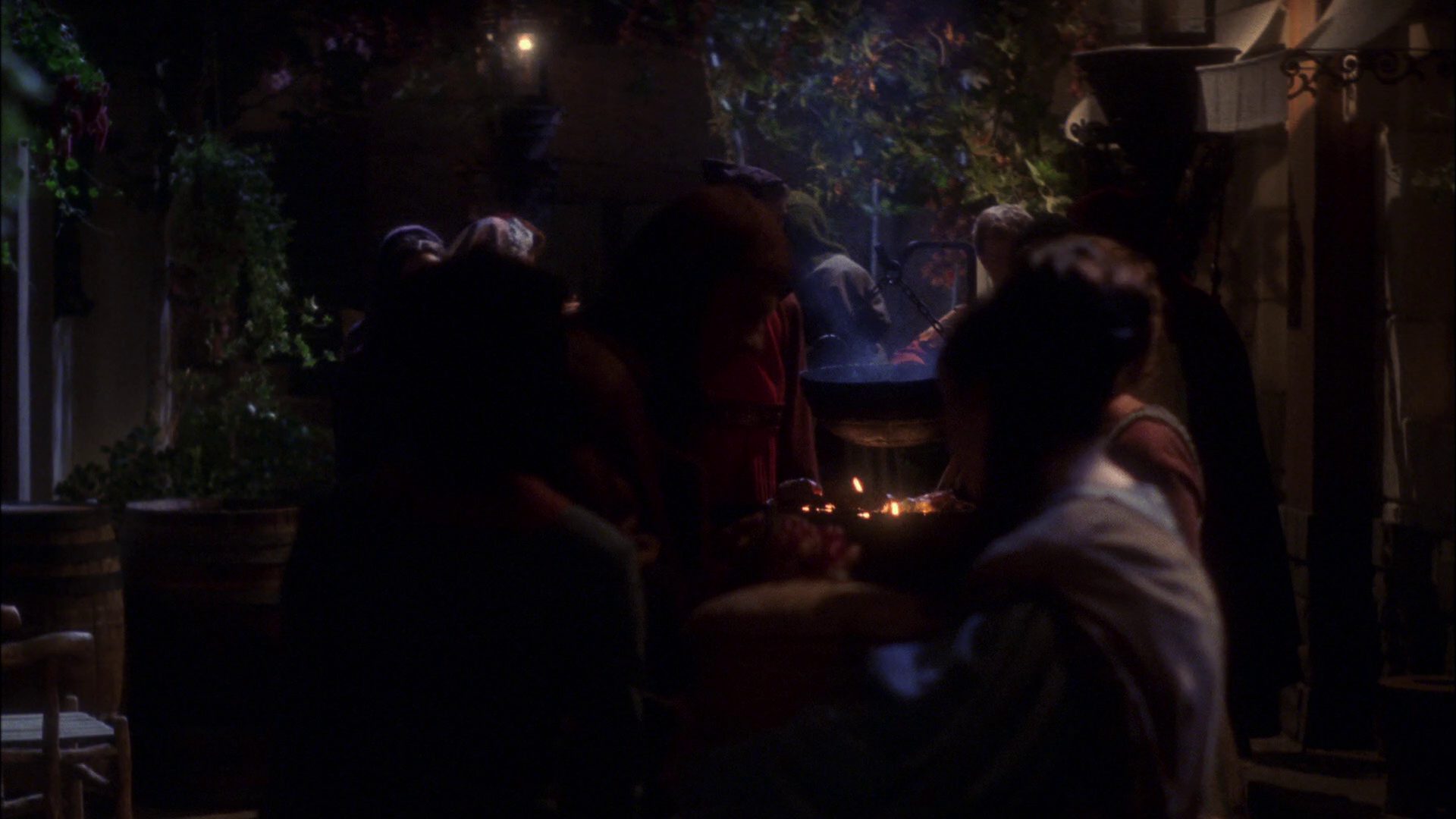 extant_StarTrek_ENT_1x09-Civilization_0697.jpg