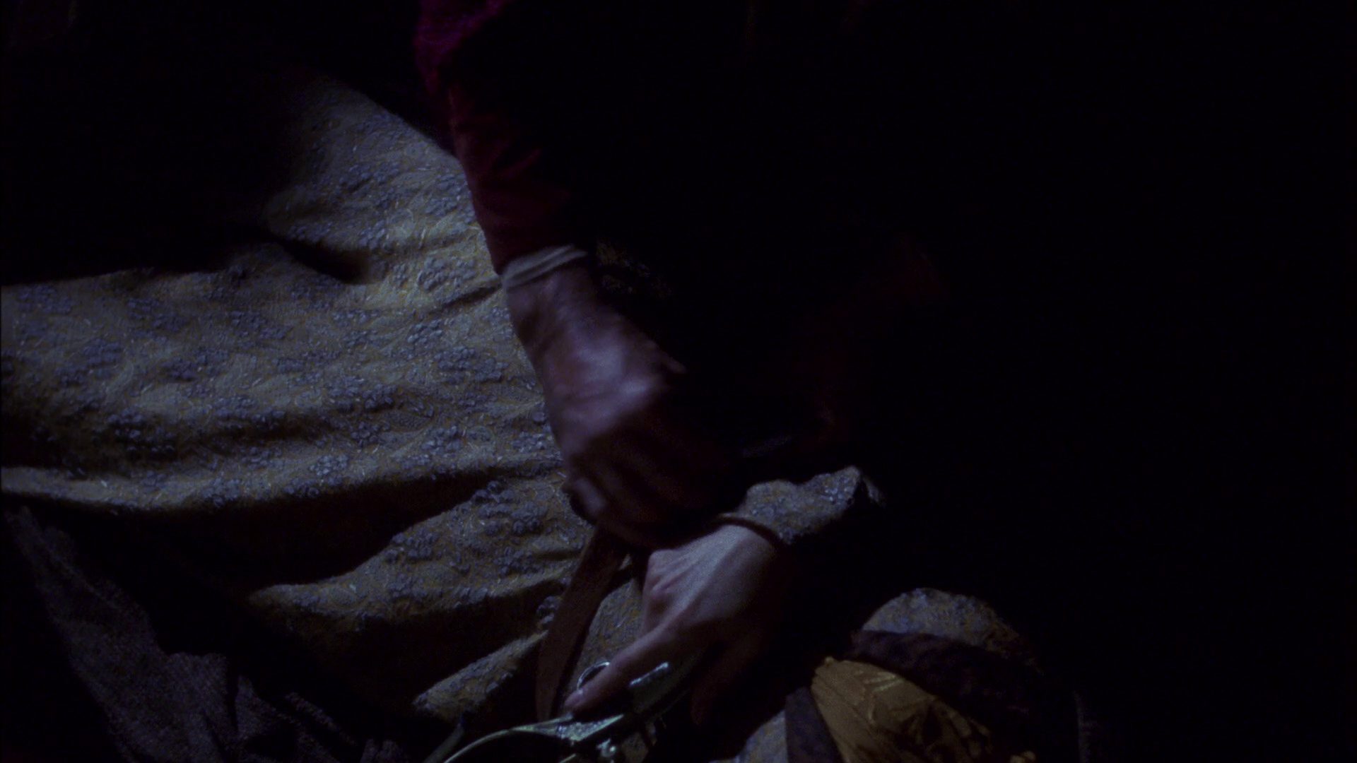 extant_StarTrek_ENT_1x09-Civilization_1100.jpg