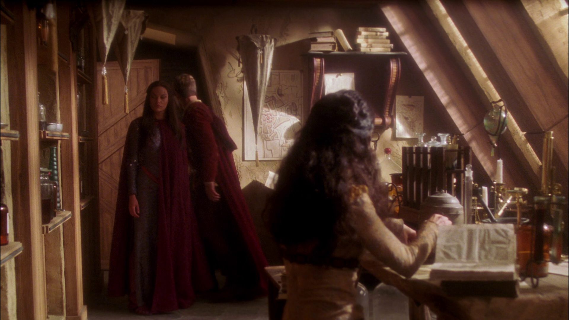 extant_StarTrek_ENT_1x09-Civilization_1730.jpg