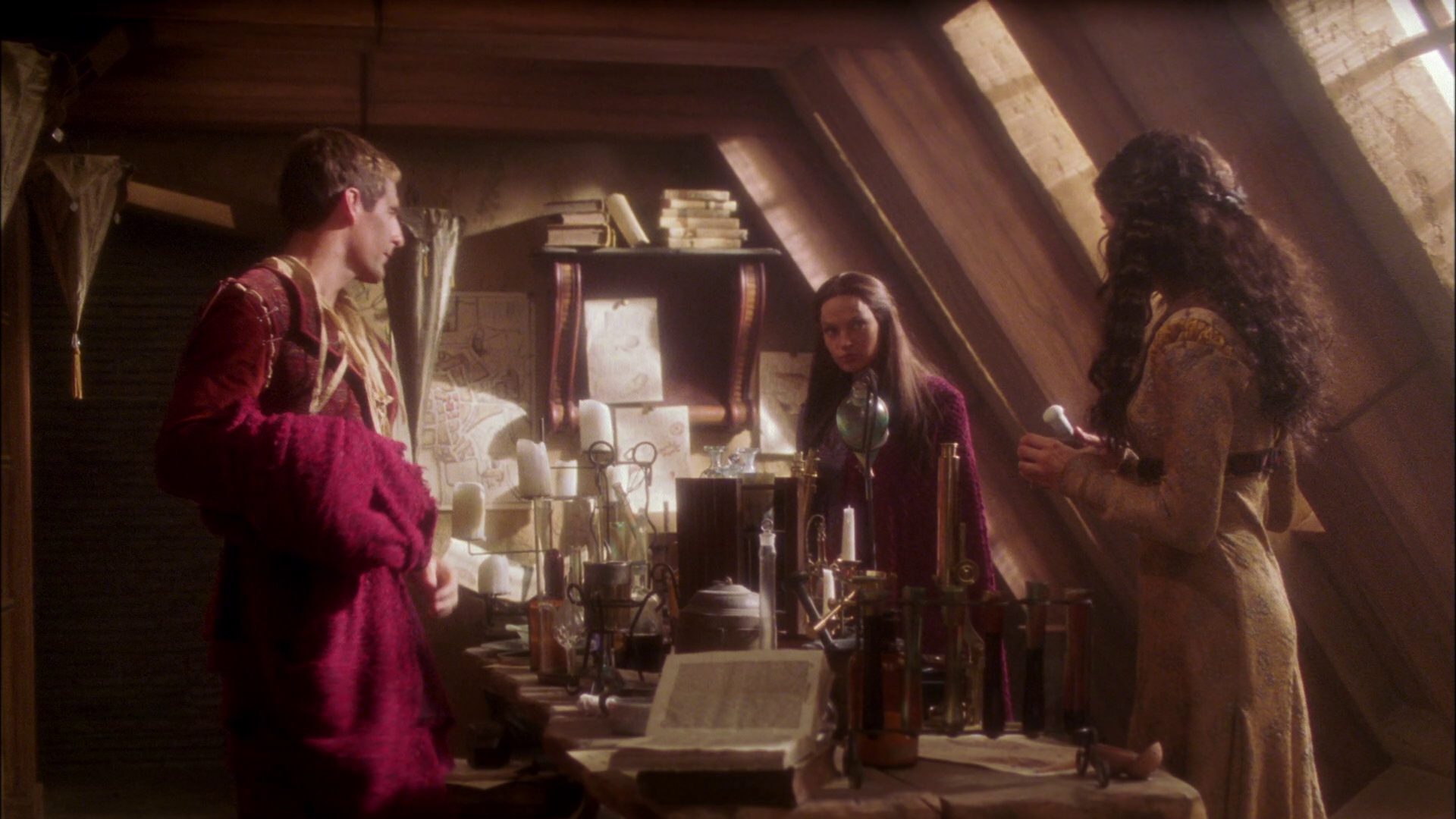 extant_StarTrek_ENT_1x09-Civilization_1749.jpg