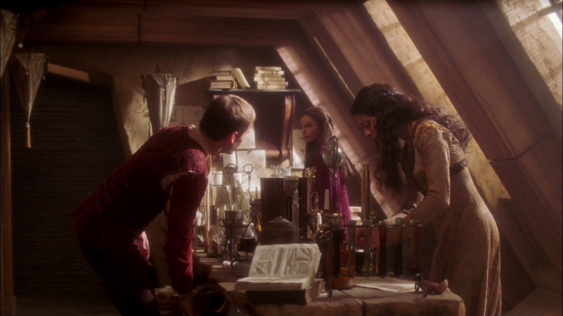 extant_StarTrek_ENT_1x09-Civilization_1757.jpg