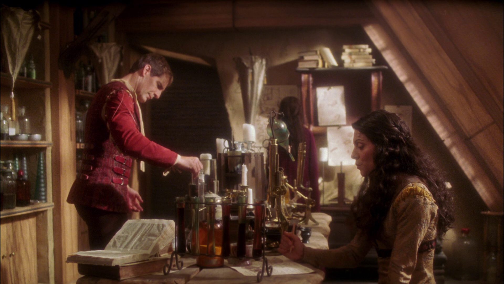 extant_StarTrek_ENT_1x09-Civilization_1860.jpg