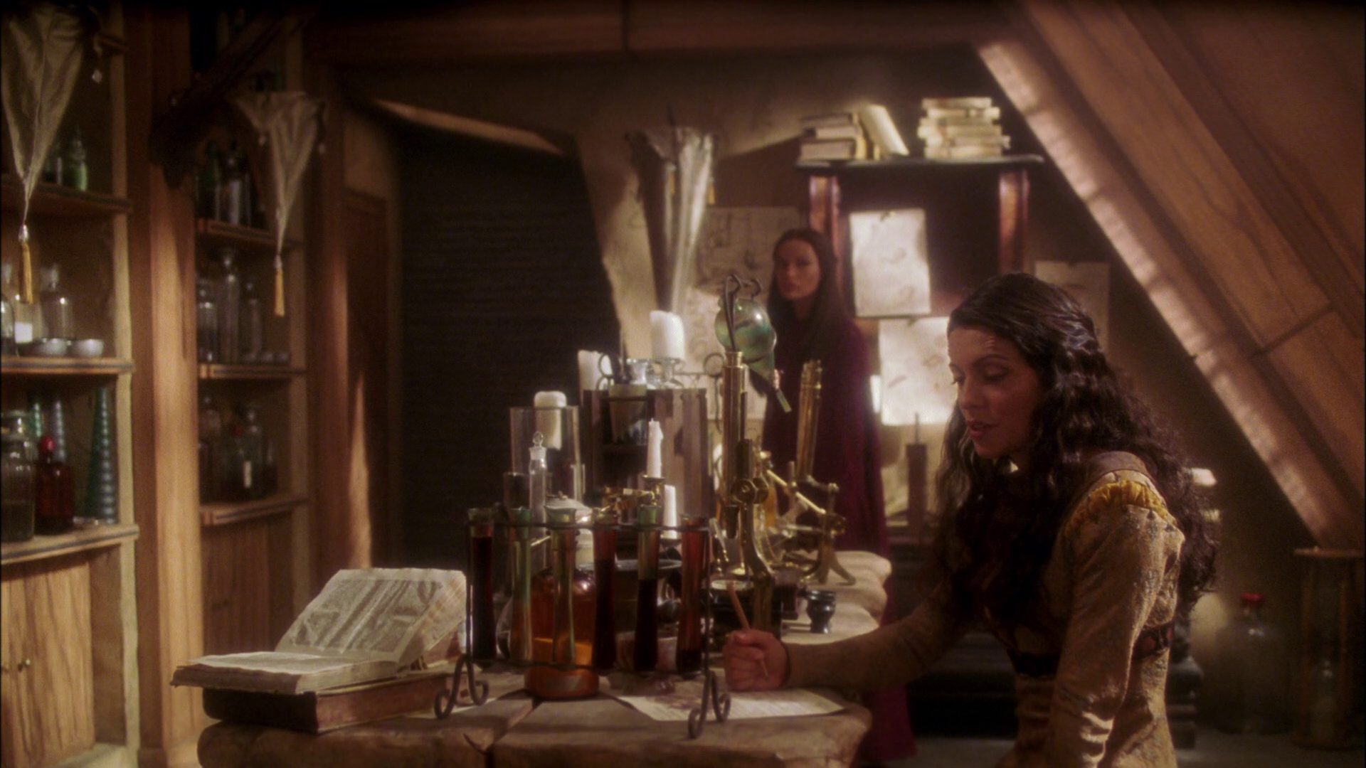extant_StarTrek_ENT_1x09-Civilization_1870.jpg