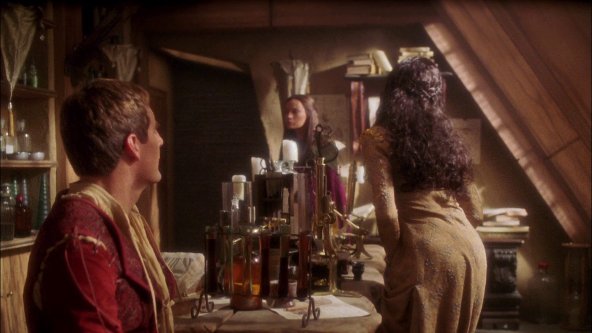 extant_StarTrek_ENT_1x09-Civilization_1892.jpg