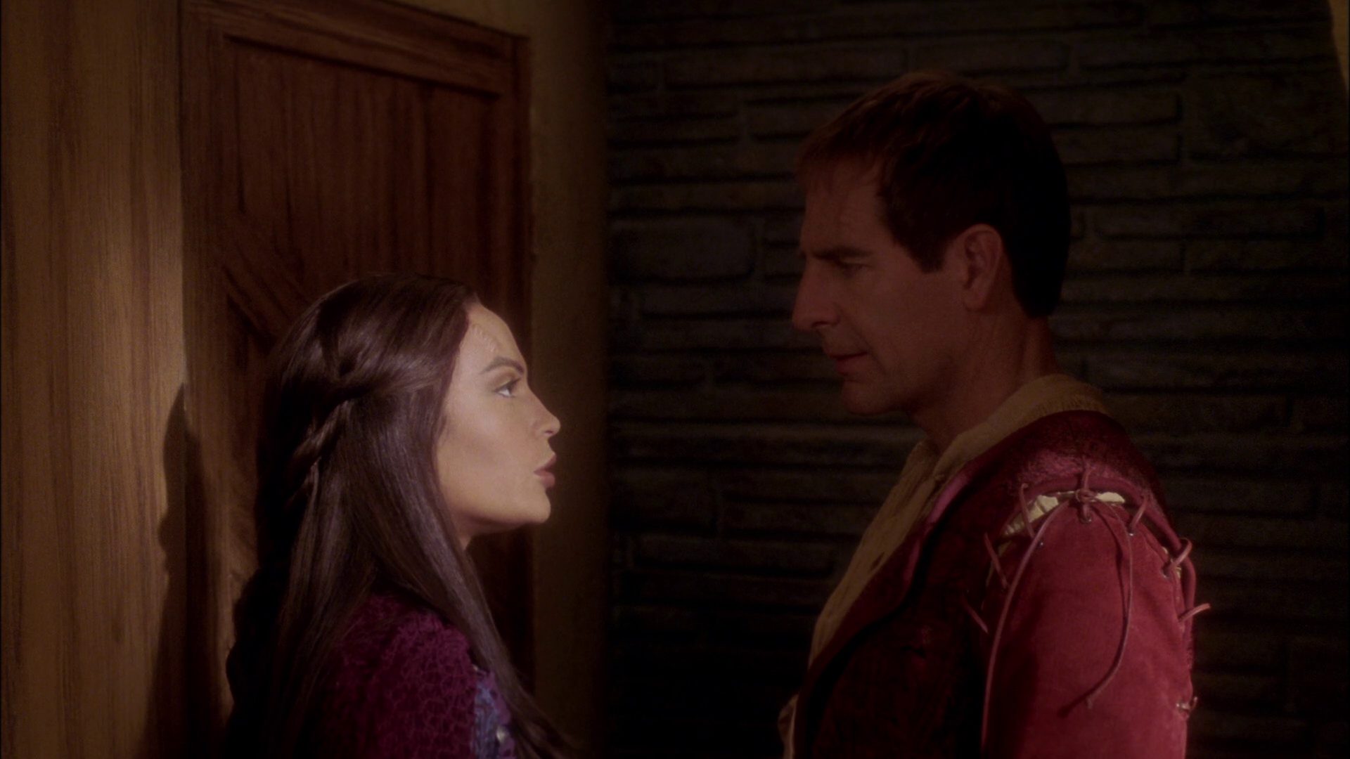 extant_StarTrek_ENT_1x09-Civilization_1977.jpg