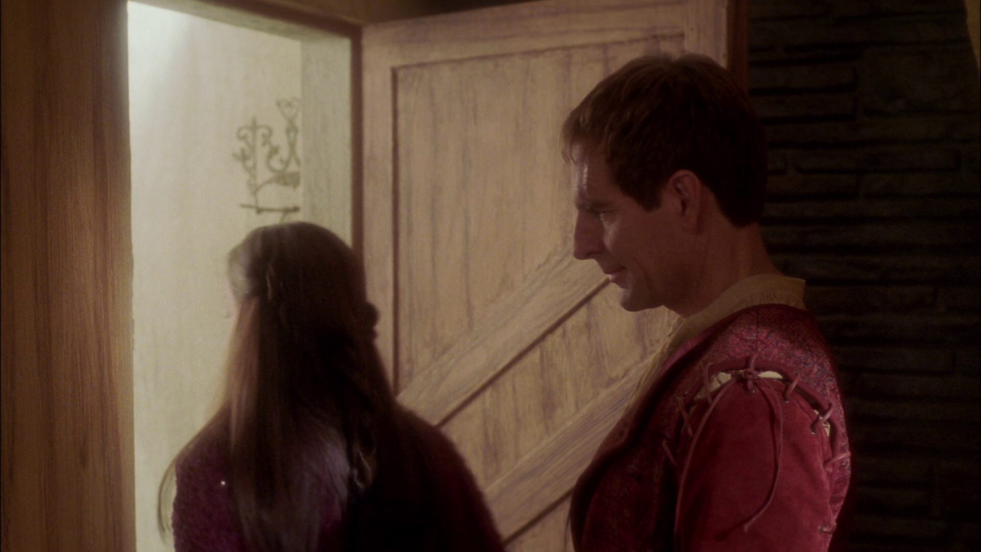 extant_StarTrek_ENT_1x09-Civilization_2010.jpg