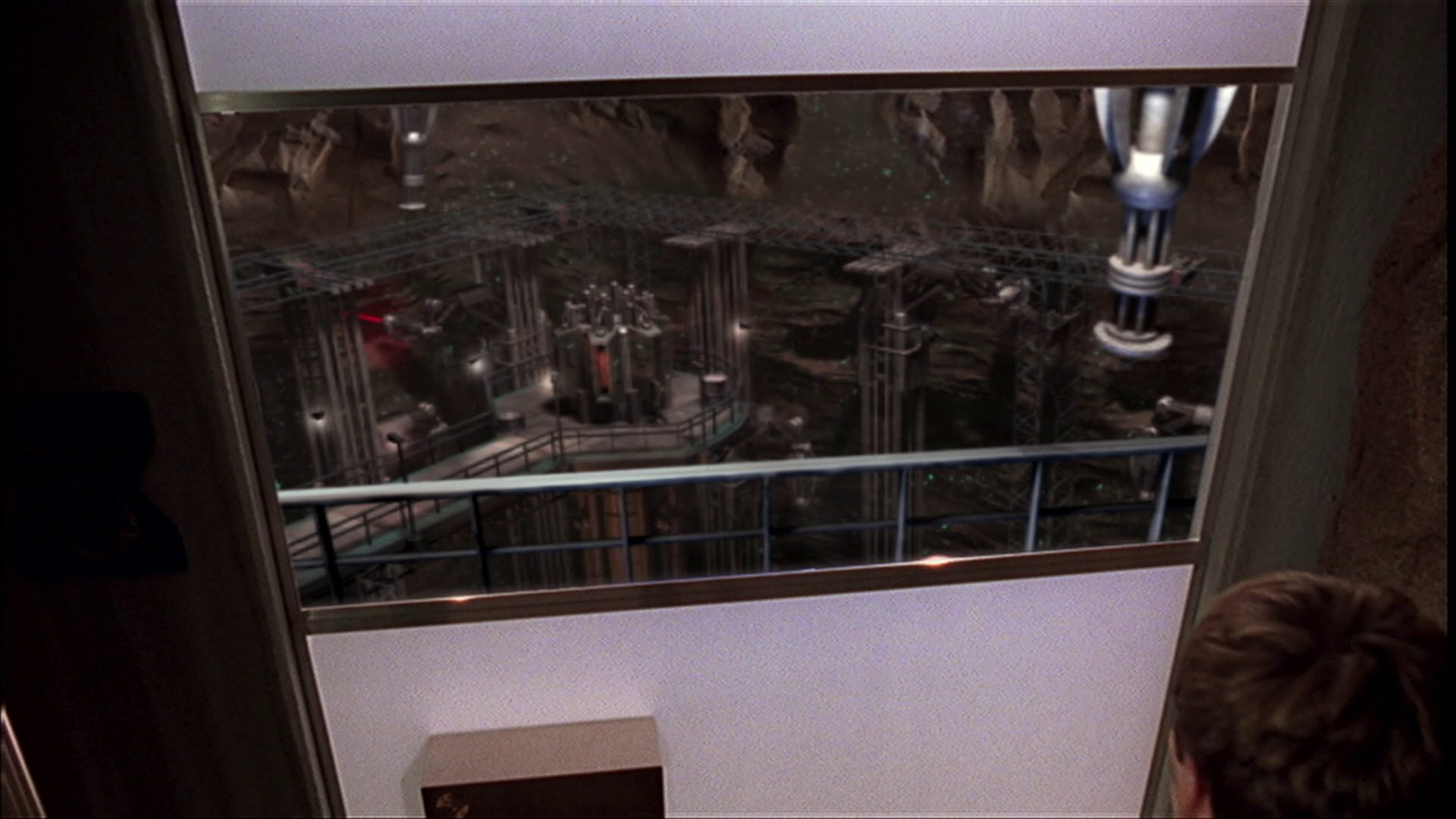 extant_StarTrek_ENT_1x09-Civilization_2754.jpg