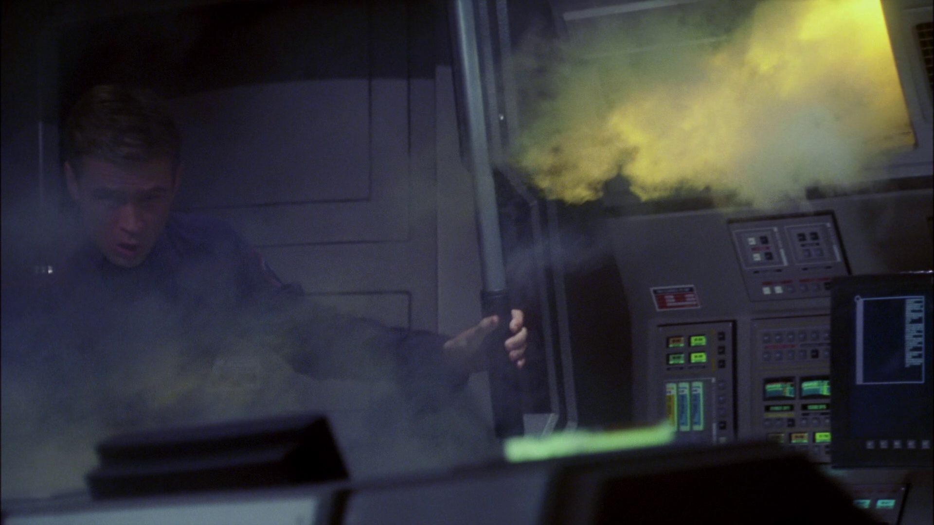 extant_StarTrek_ENT_1x09-Civilization_2996.jpg