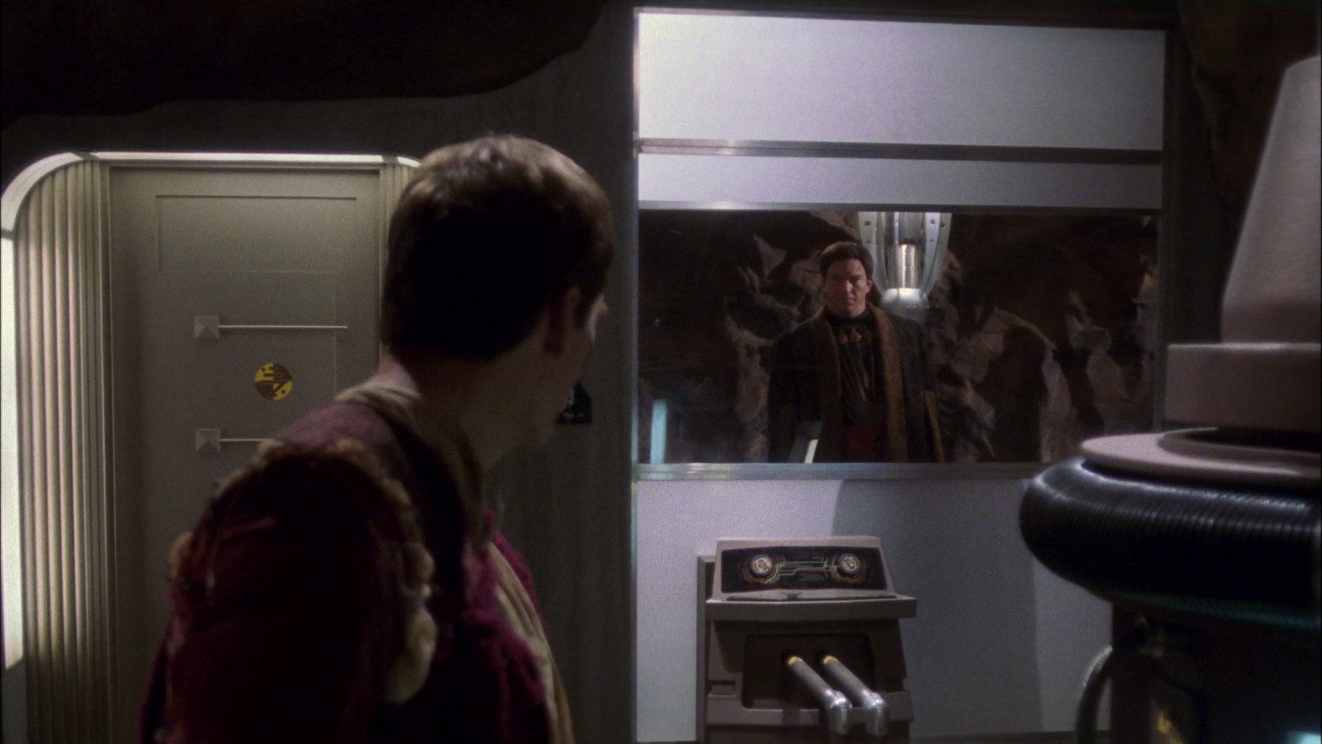 extant_StarTrek_ENT_1x09-Civilization_3041.jpg