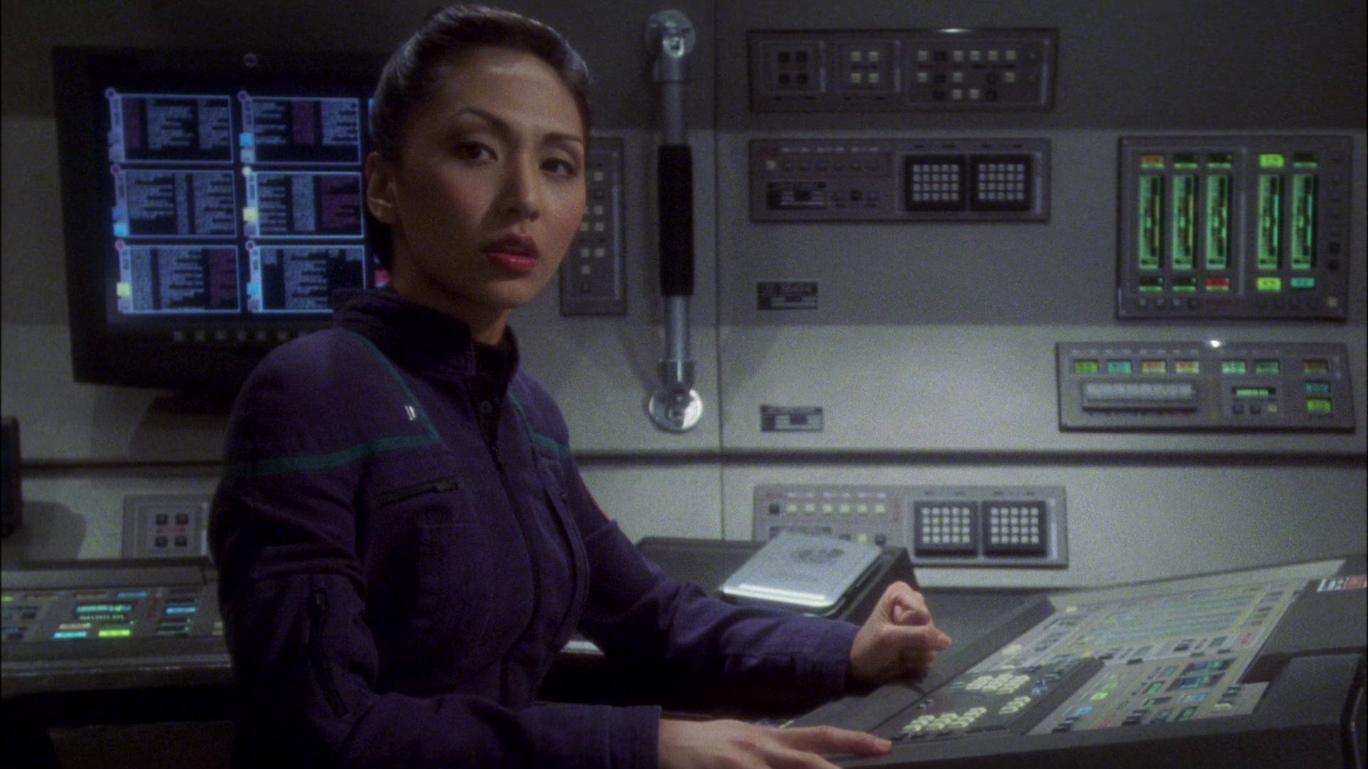 extant_StarTrek_ENT_1x09-Civilization_3307.jpg