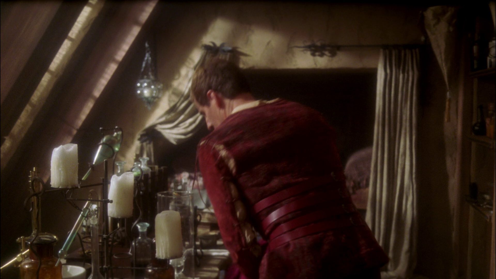 extant_StarTrek_ENT_1x09-Civilization_3618.jpg