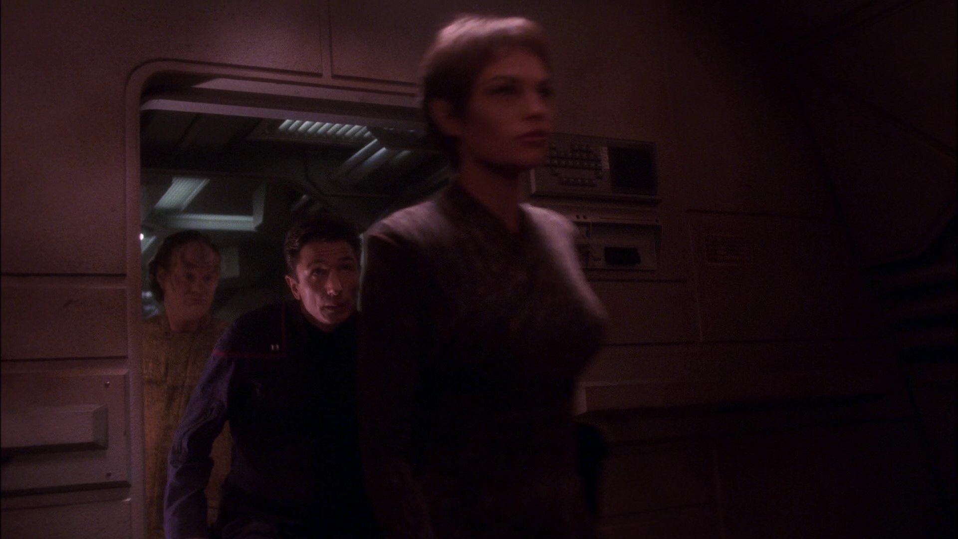 extant_StarTrek_ENT_1x10-FortunateSon_1622.jpg