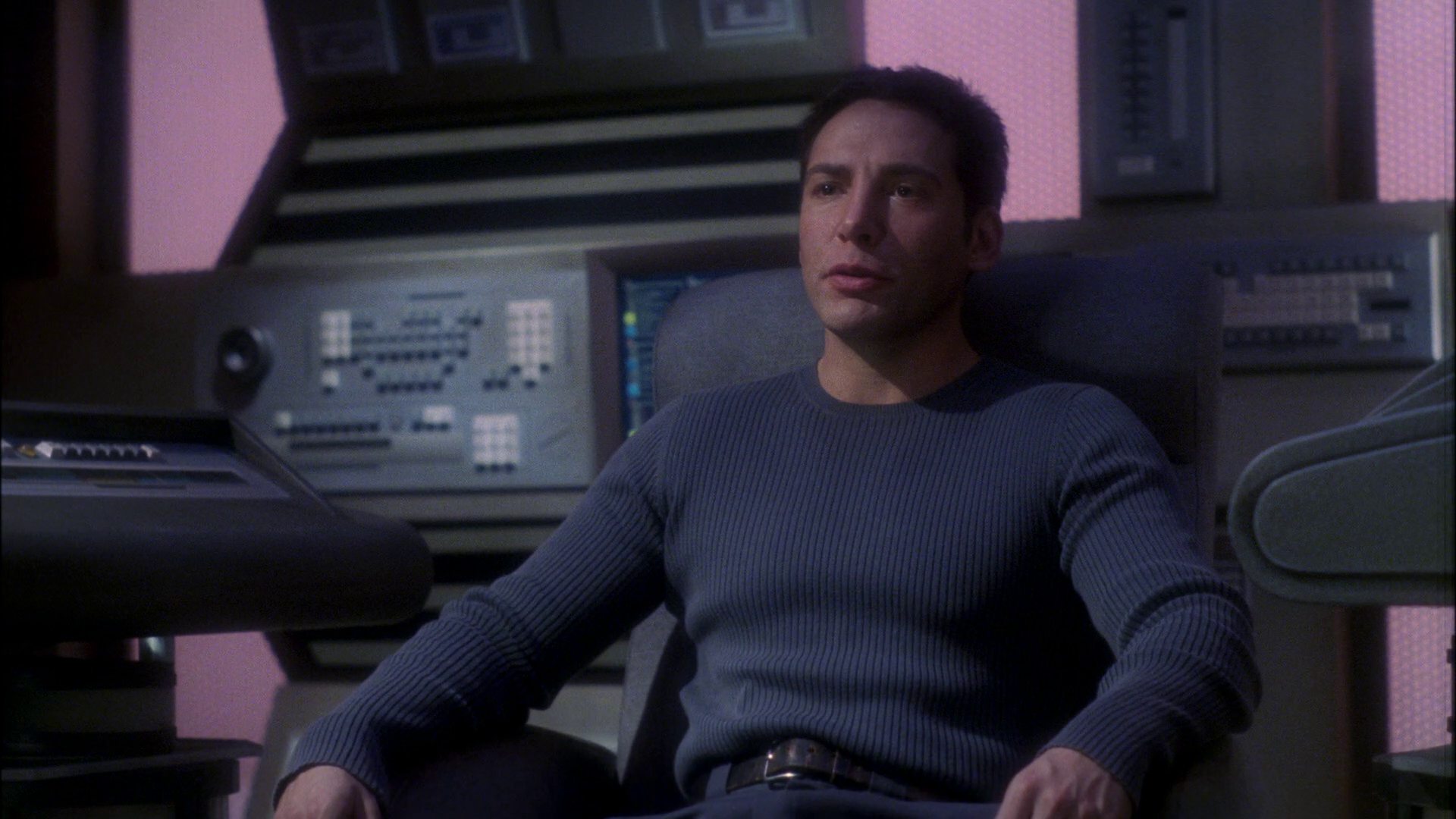 extant_StarTrek_ENT_1x10-FortunateSon_2519.jpg
