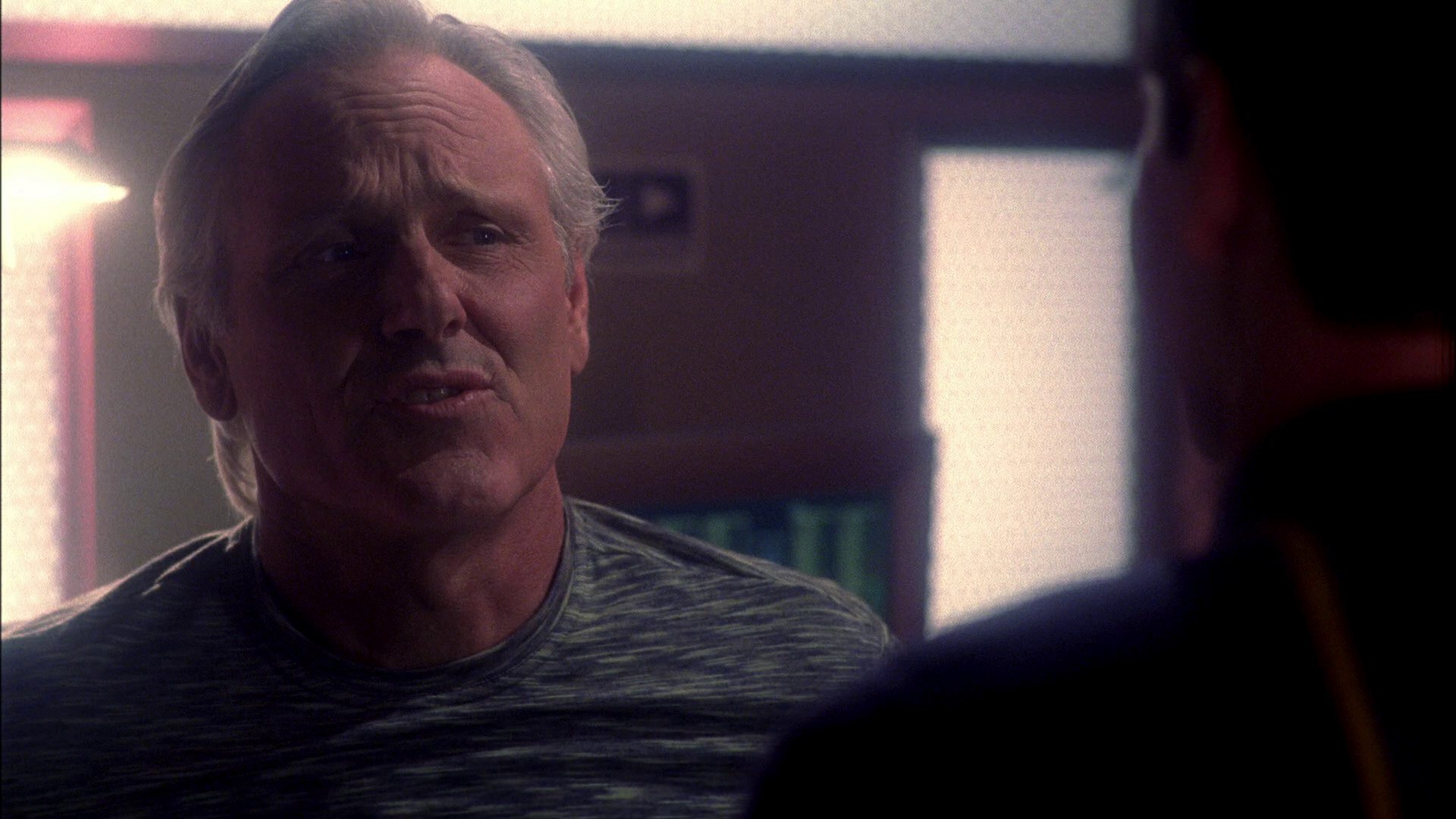 extant_StarTrek_ENT_1x10-FortunateSon_3473.jpg