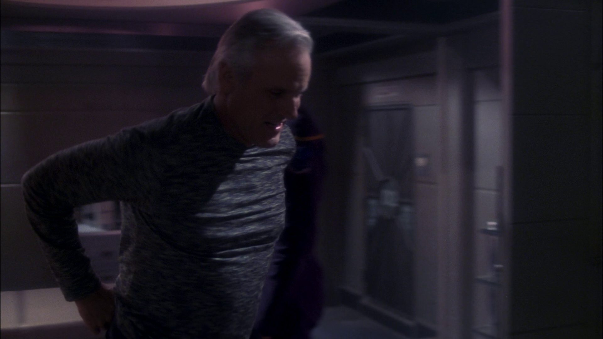 extant_StarTrek_ENT_1x10-FortunateSon_3482.jpg