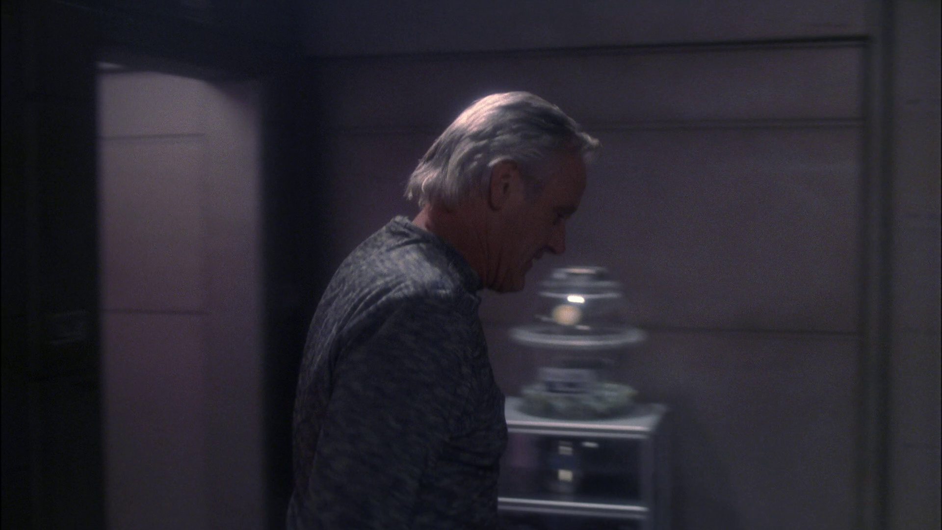 extant_StarTrek_ENT_1x10-FortunateSon_3484.jpg