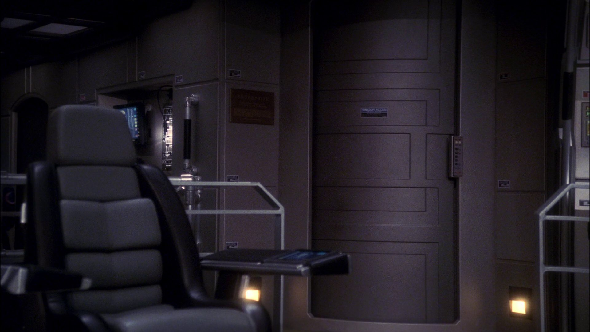 extant_StarTrek_ENT_1x11-ColdFront_0299.jpg