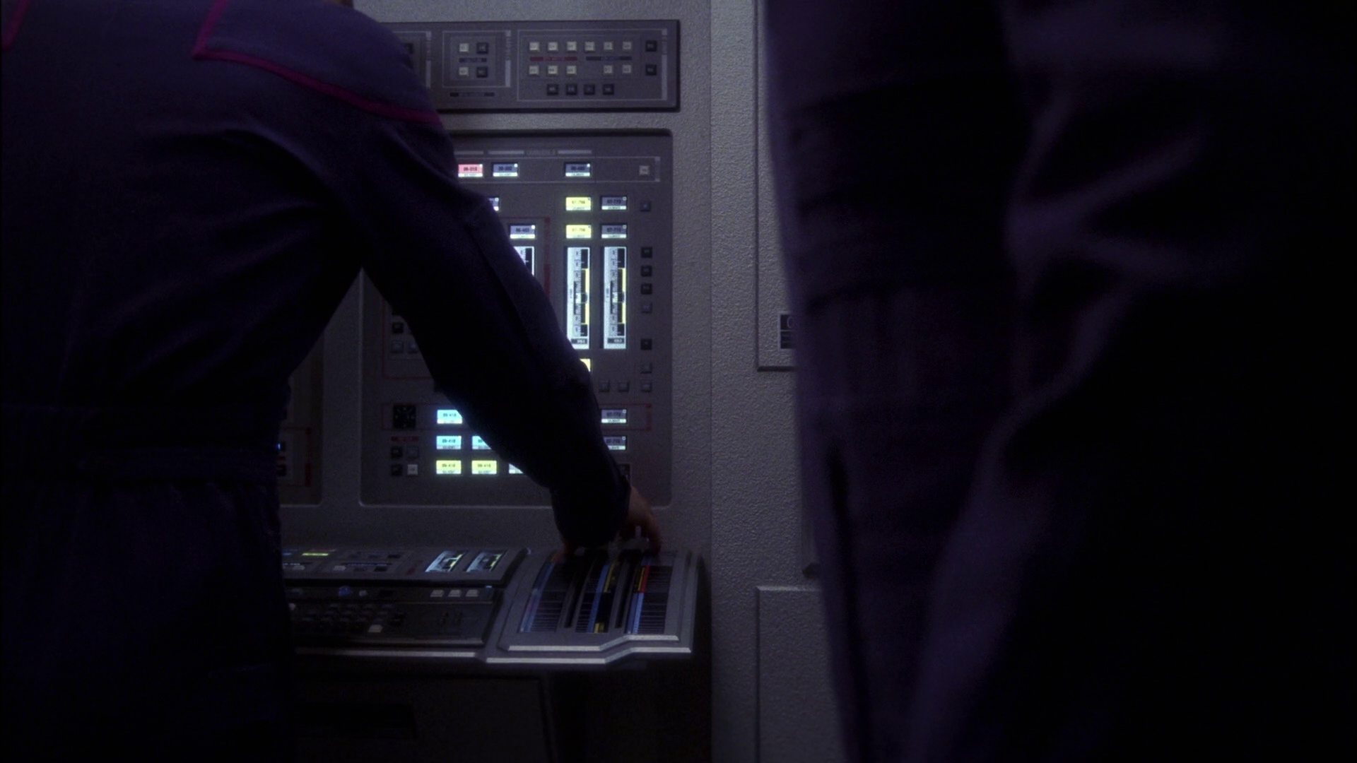 extant_StarTrek_ENT_1x11-ColdFront_0468.jpg