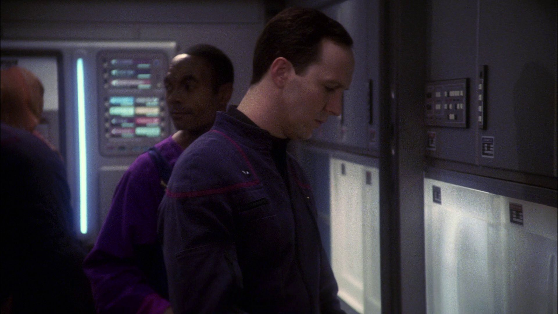 extant_StarTrek_ENT_1x11-ColdFront_0603.jpg