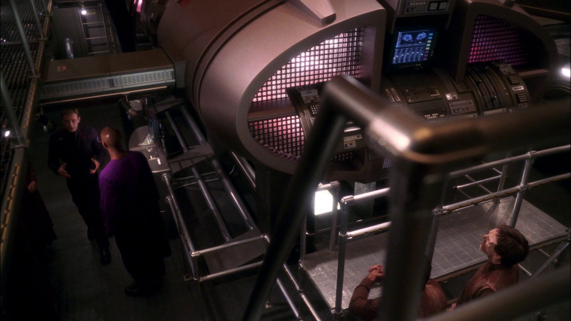 extant_StarTrek_ENT_1x11-ColdFront_0901.jpg