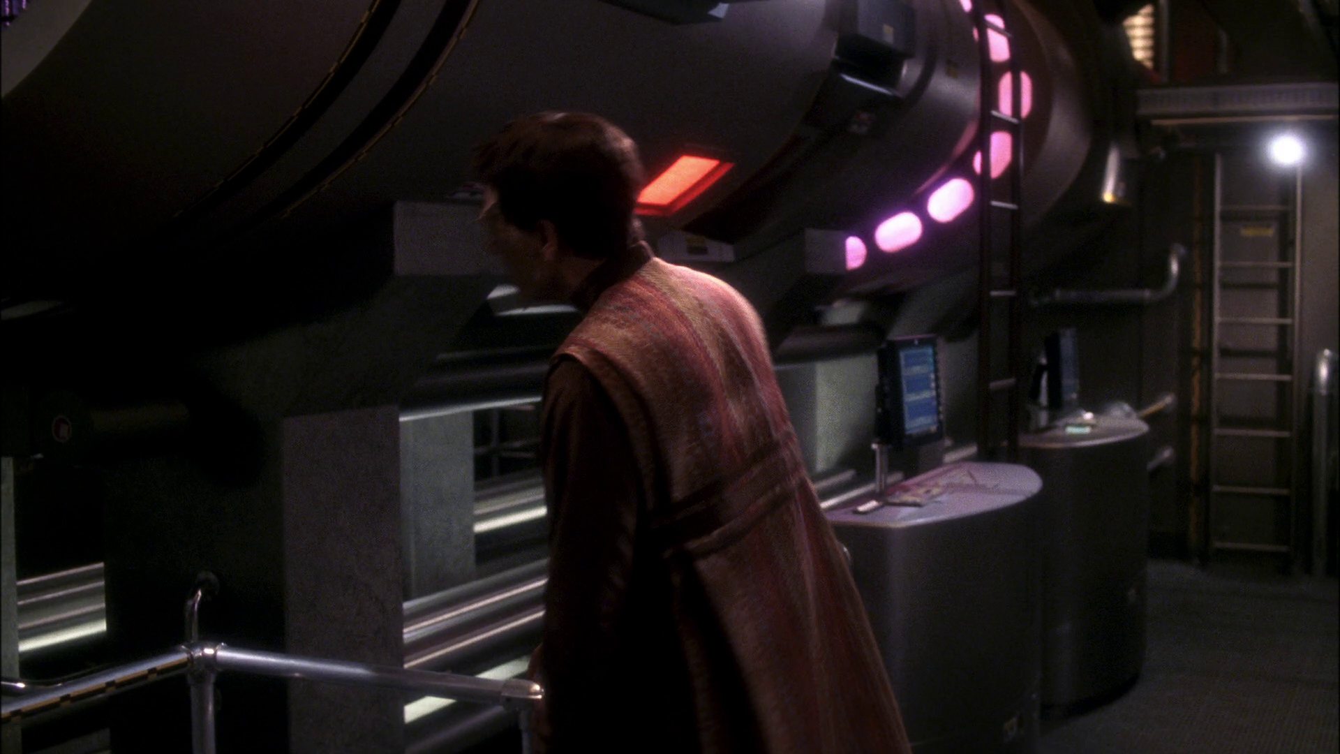 extant_StarTrek_ENT_1x11-ColdFront_0994.jpg