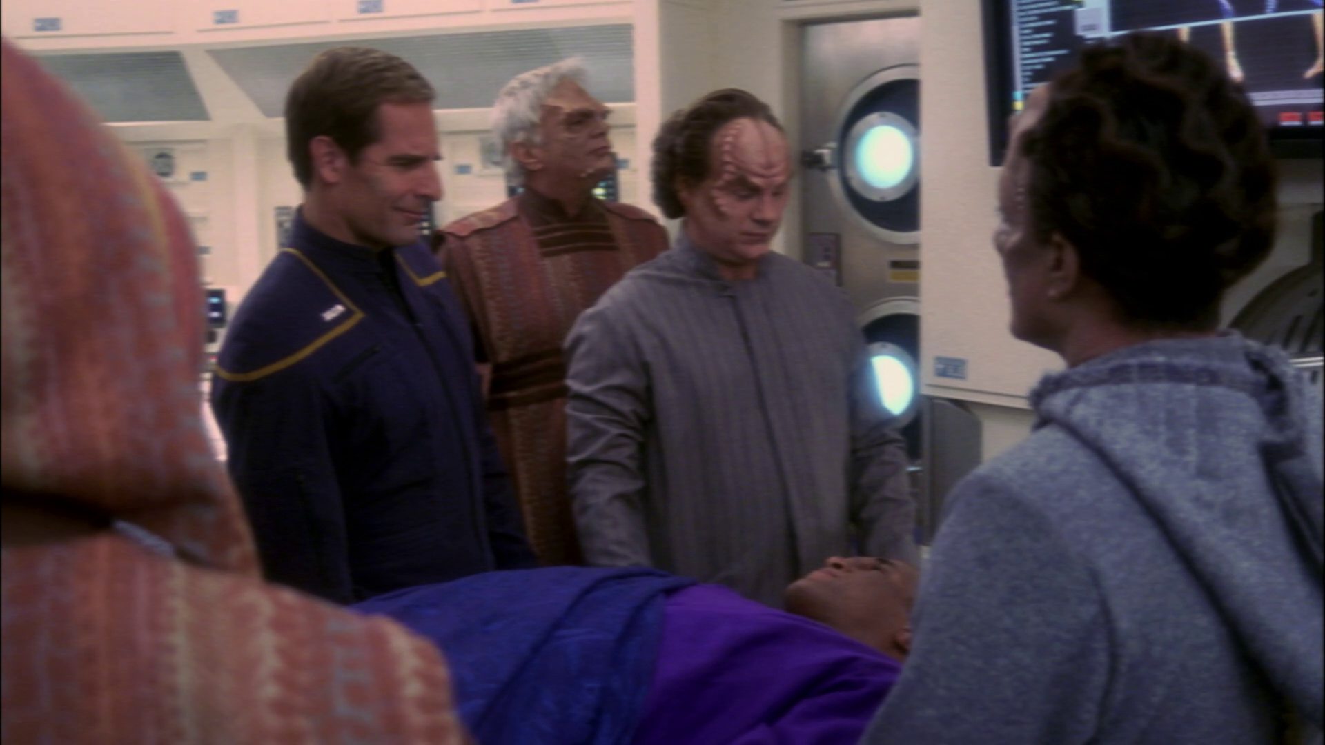 extant_StarTrek_ENT_1x11-ColdFront_1105.jpg
