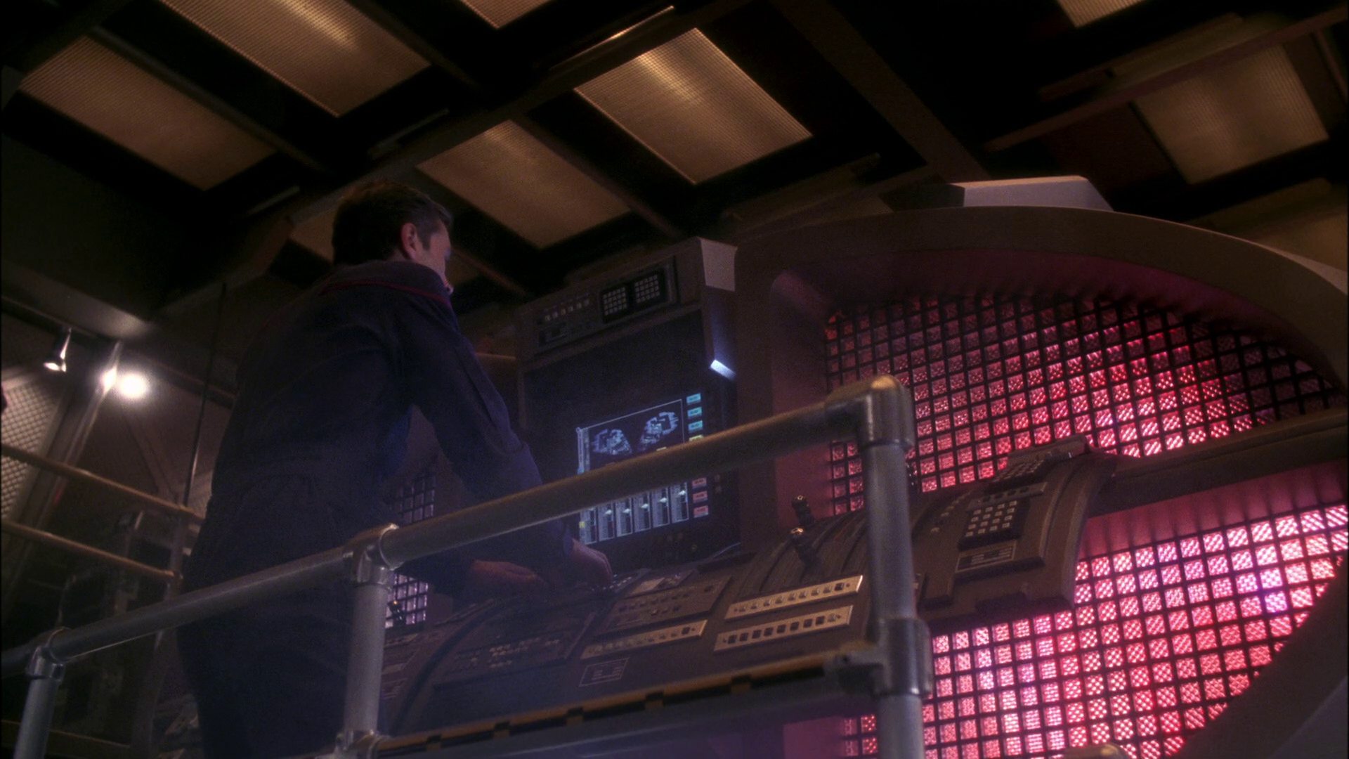 extant_StarTrek_ENT_1x11-ColdFront_1249.jpg