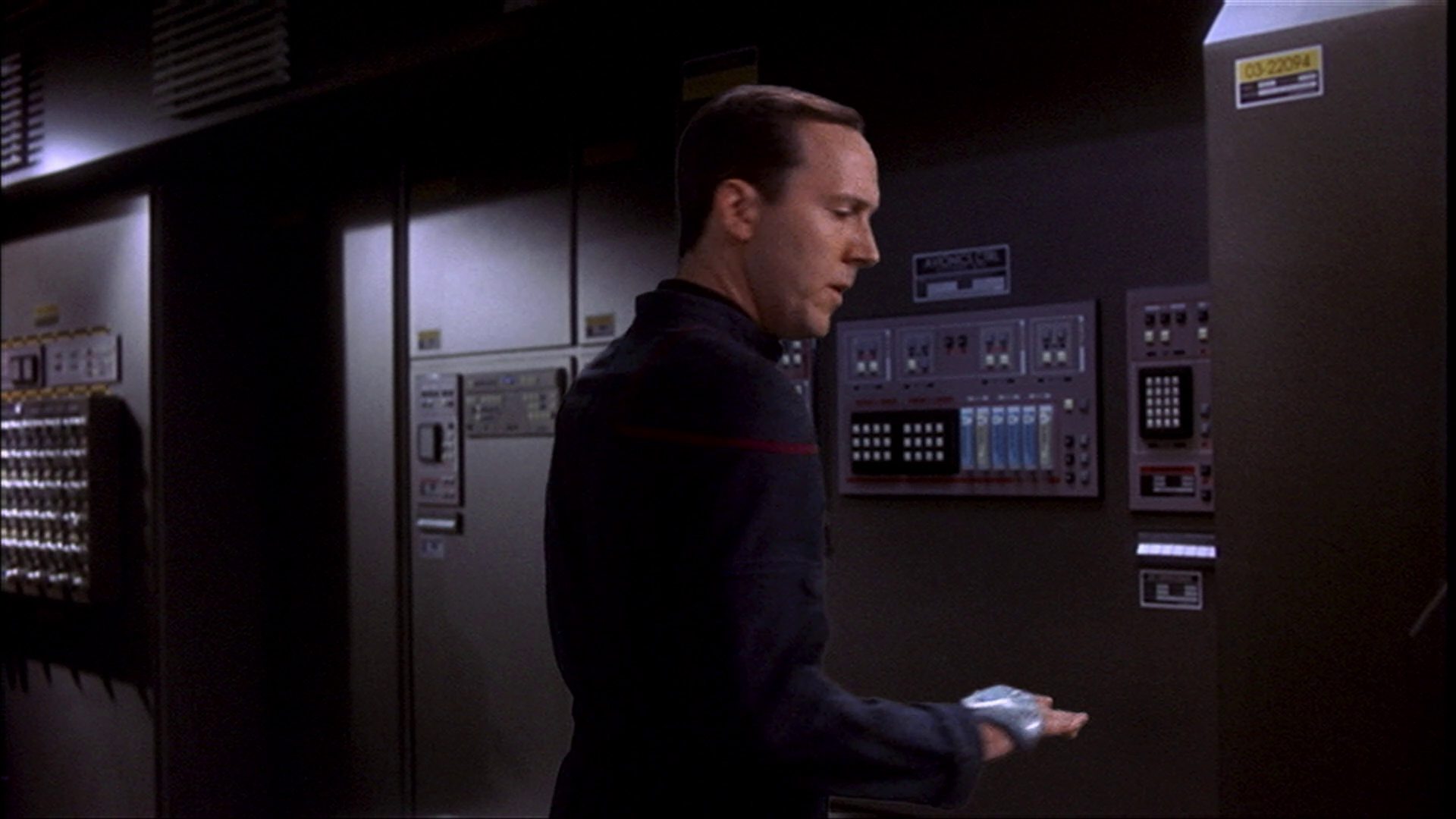 extant_StarTrek_ENT_1x11-ColdFront_2377.jpg