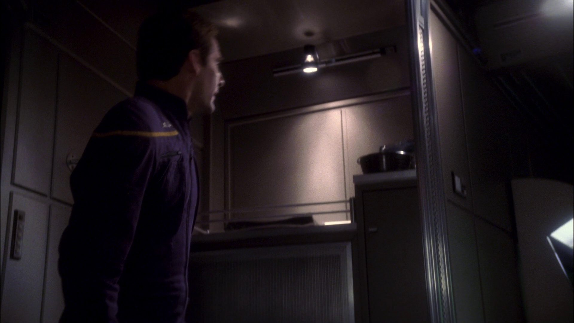 extant_StarTrek_ENT_1x11-ColdFront_2424.jpg