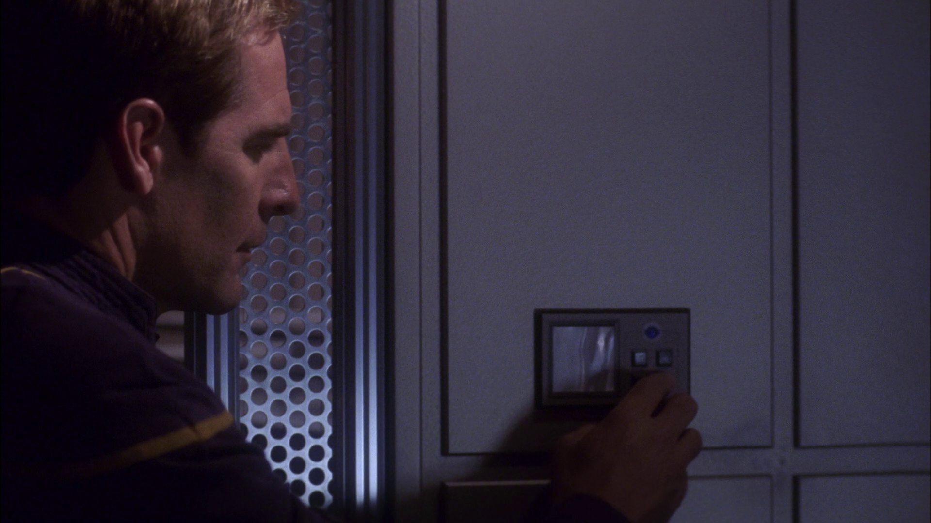 extant_StarTrek_ENT_1x11-ColdFront_2623.jpg