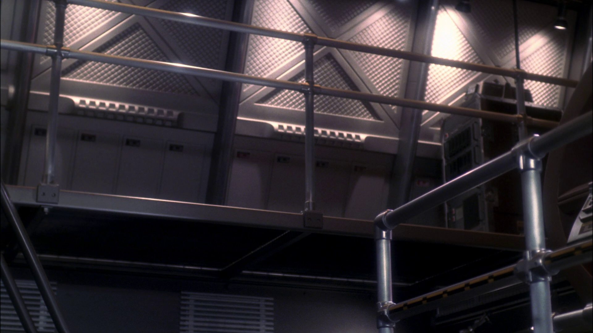 extant_StarTrek_ENT_1x11-ColdFront_2786.jpg