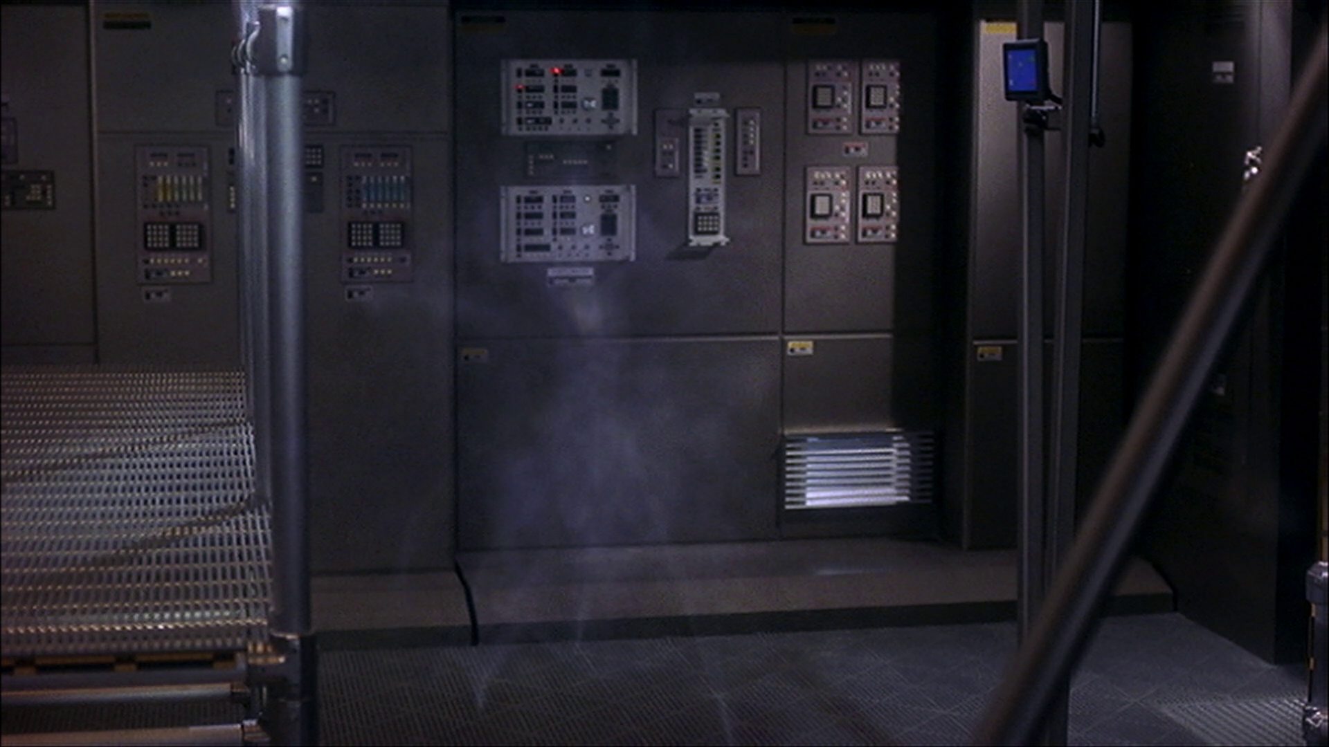 extant_StarTrek_ENT_1x11-ColdFront_2826.jpg