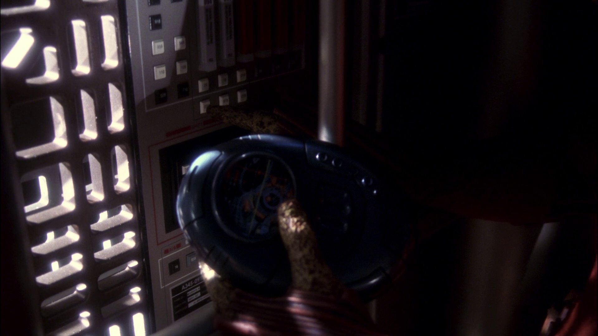 extant_StarTrek_ENT_1x11-ColdFront_3191.jpg