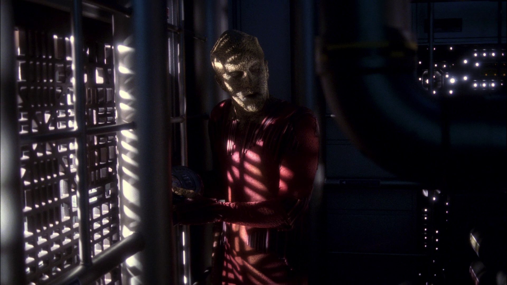 extant_StarTrek_ENT_1x11-ColdFront_3203.jpg