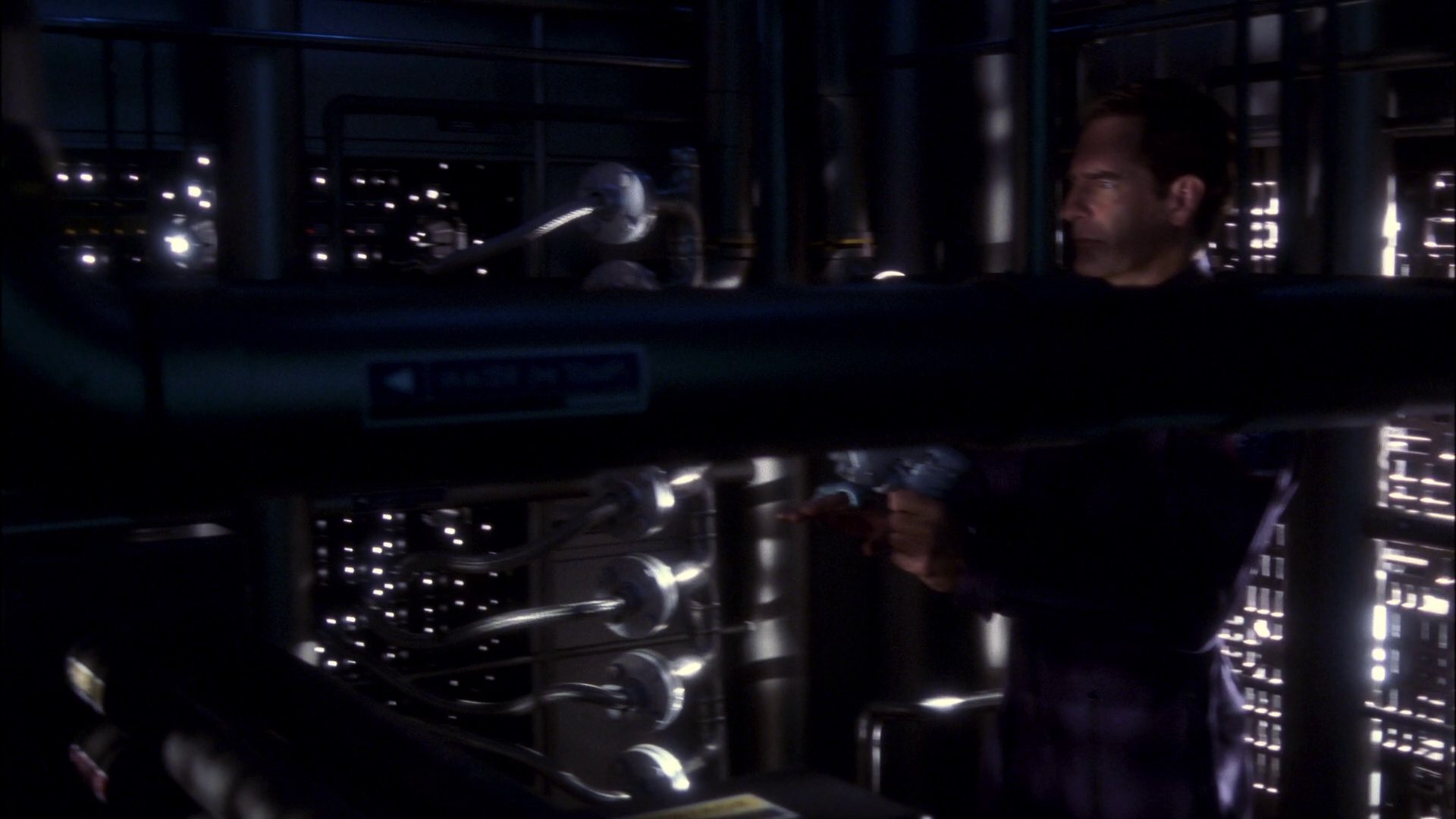 extant_StarTrek_ENT_1x11-ColdFront_3208.jpg