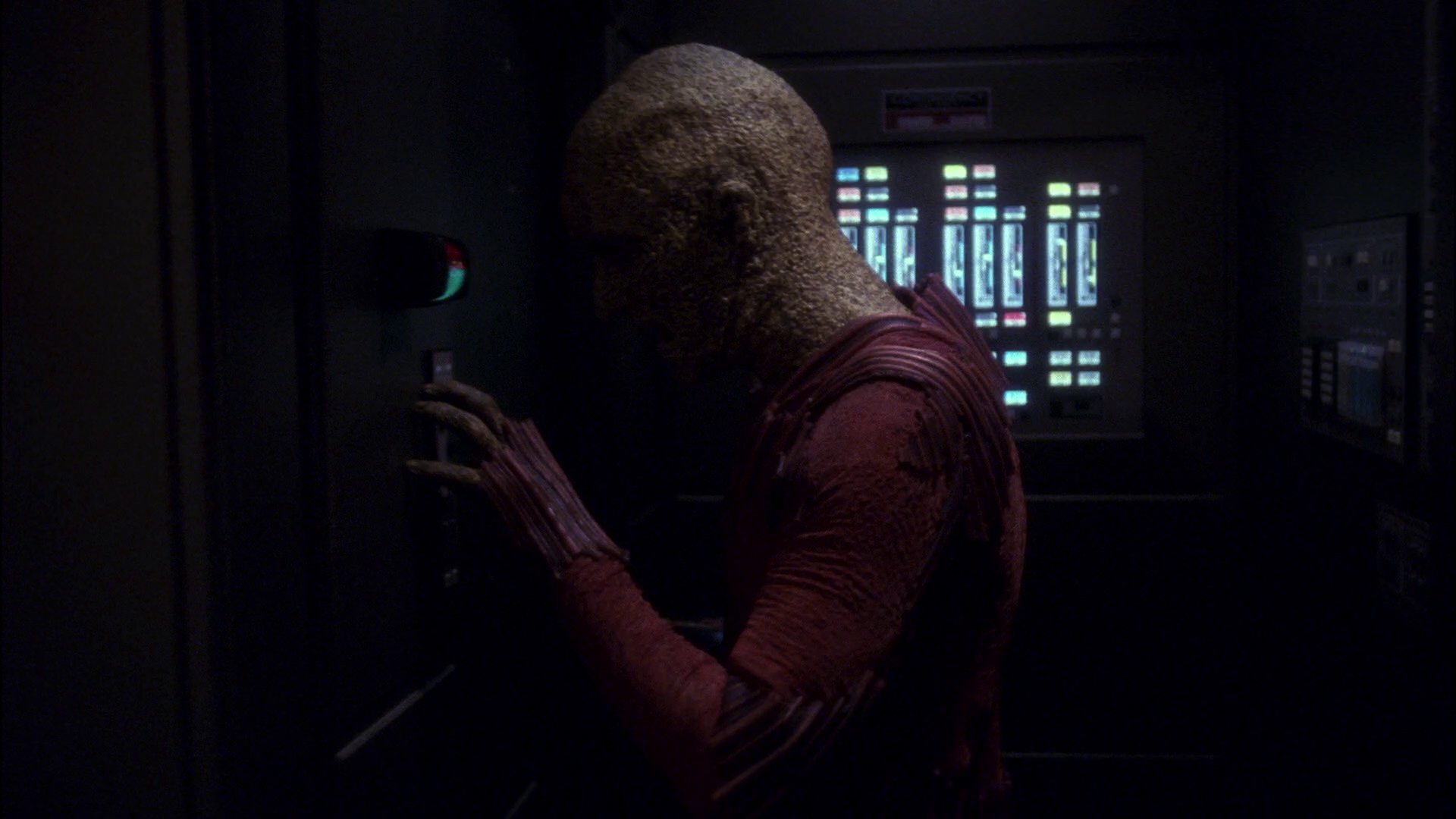 extant_StarTrek_ENT_1x11-ColdFront_3318.jpg