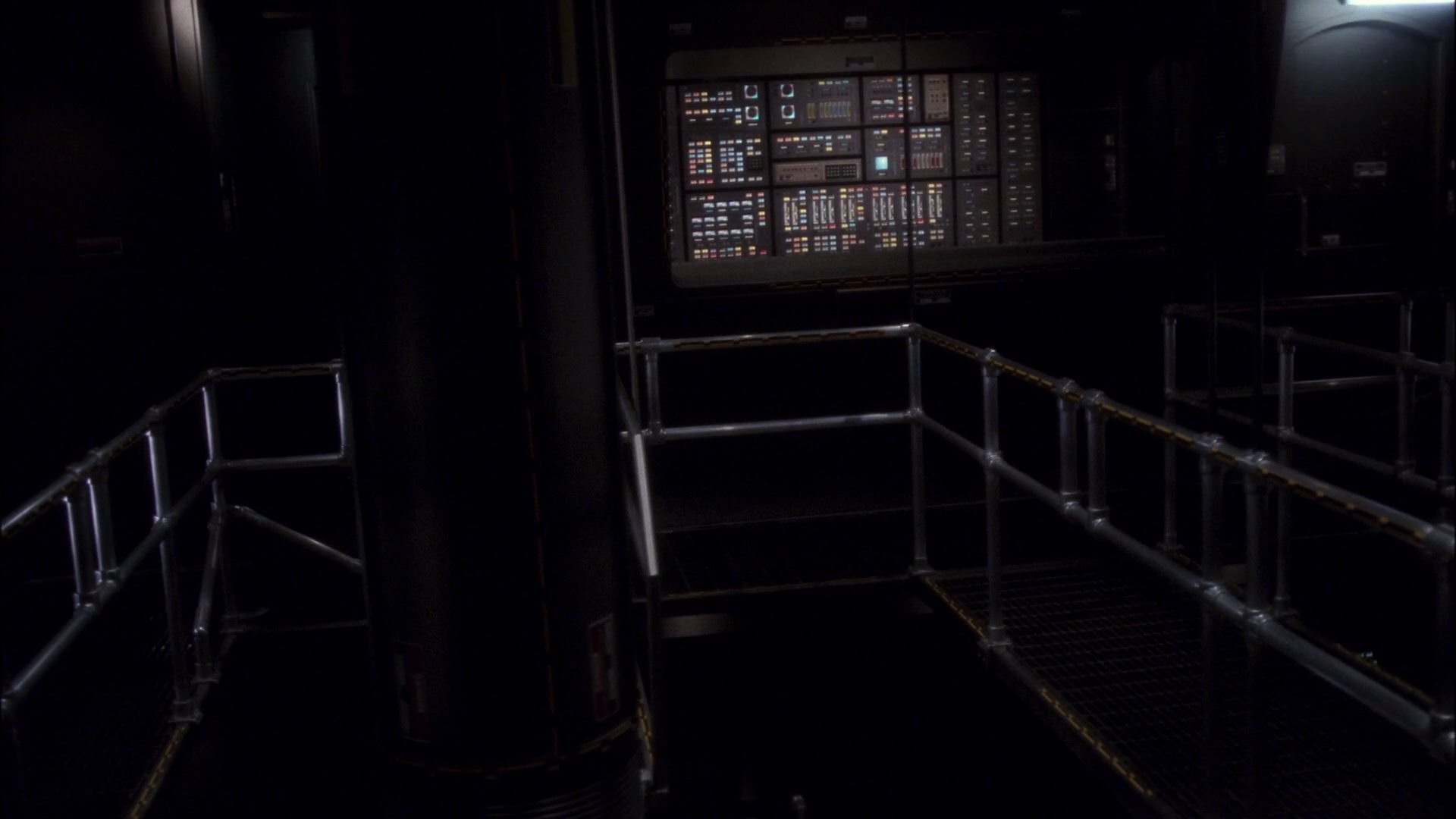 extant_StarTrek_ENT_1x11-ColdFront_3360.jpg