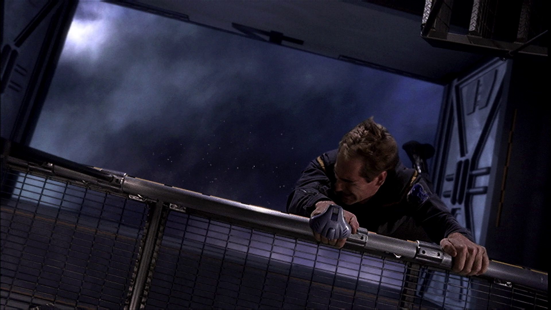 extant_StarTrek_ENT_1x11-ColdFront_3401.jpg
