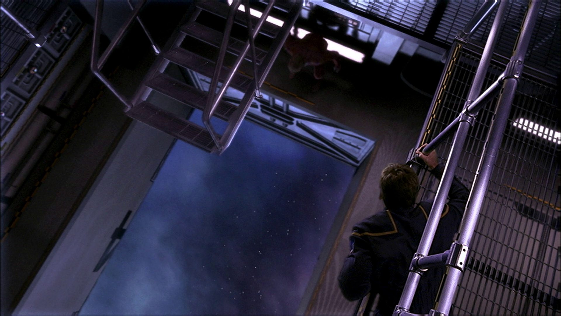 extant_StarTrek_ENT_1x11-ColdFront_3433.jpg