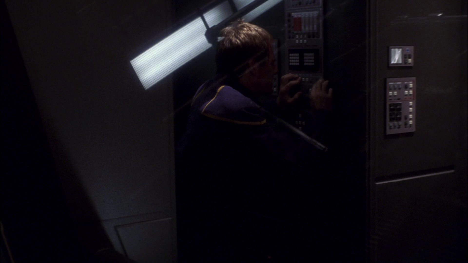 extant_StarTrek_ENT_1x11-ColdFront_3454.jpg