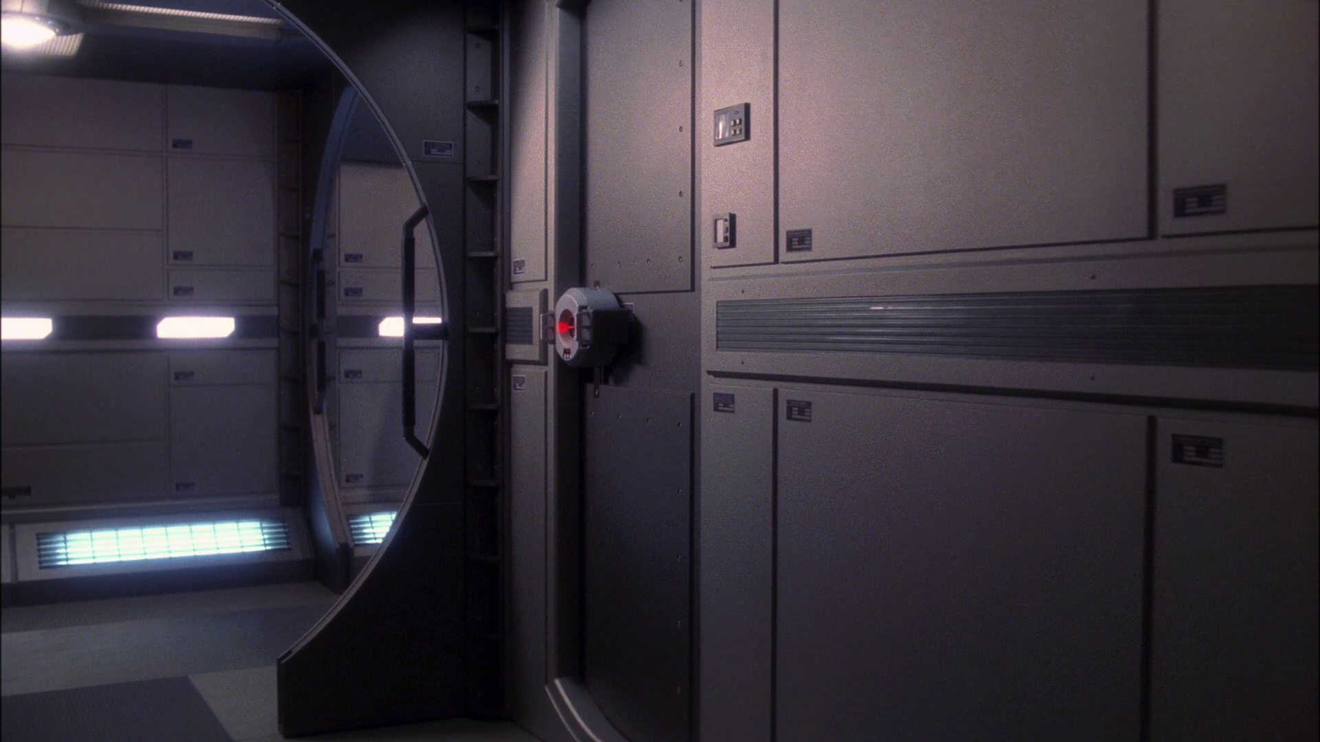extant_StarTrek_ENT_1x11-ColdFront_3661.jpg