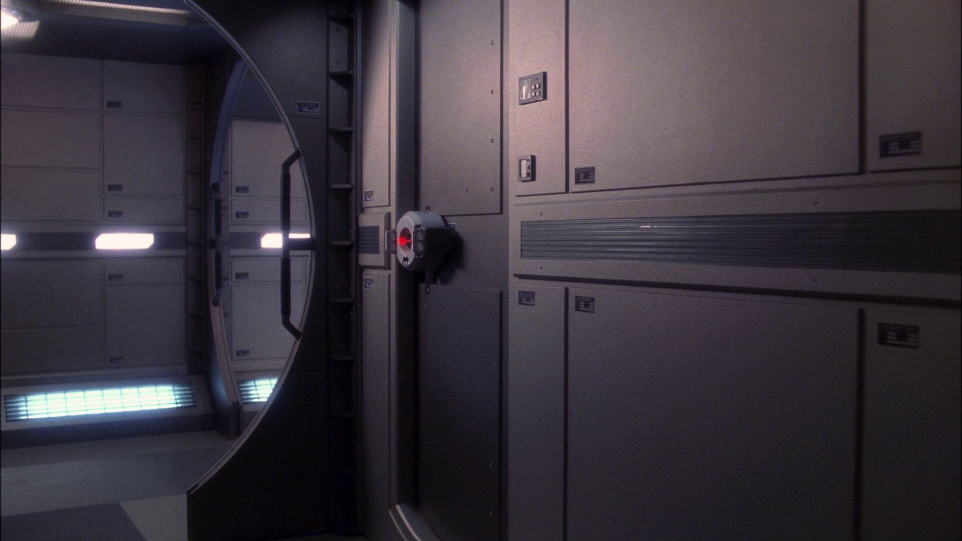 extant_StarTrek_ENT_1x11-ColdFront_3662.jpg