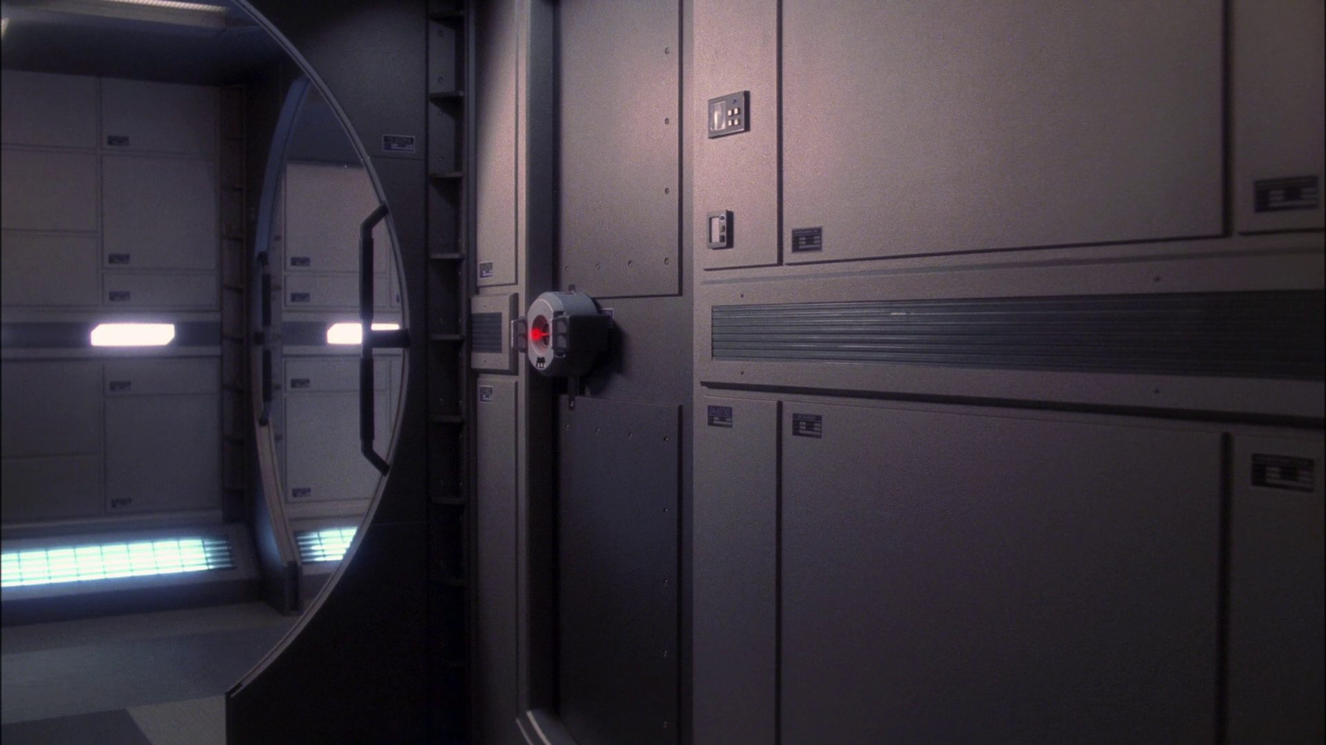 extant_StarTrek_ENT_1x11-ColdFront_3663.jpg