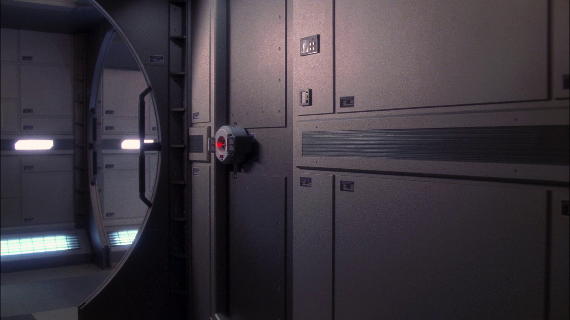 extant_StarTrek_ENT_1x11-ColdFront_3664.jpg