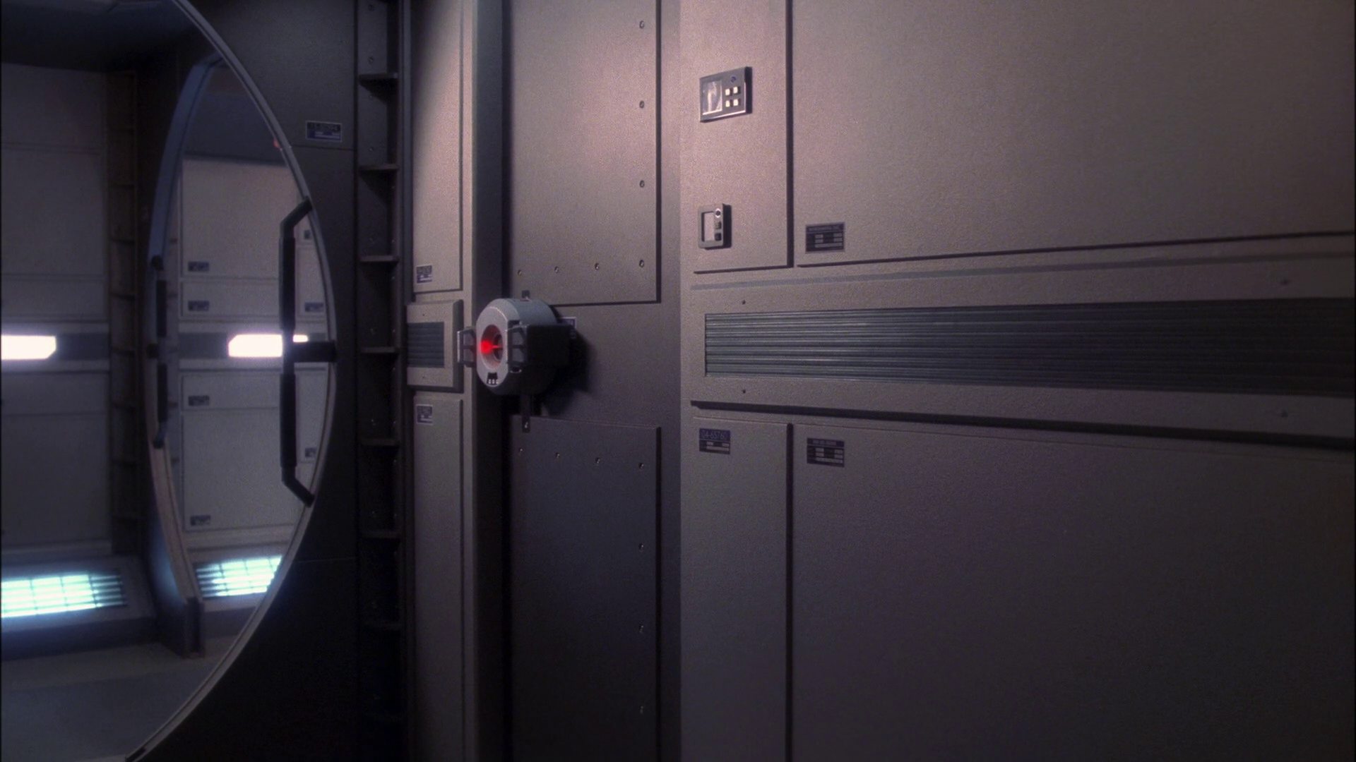 extant_StarTrek_ENT_1x11-ColdFront_3665.jpg