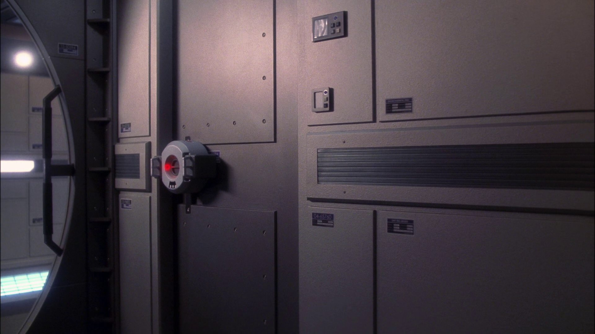 extant_StarTrek_ENT_1x11-ColdFront_3669.jpg