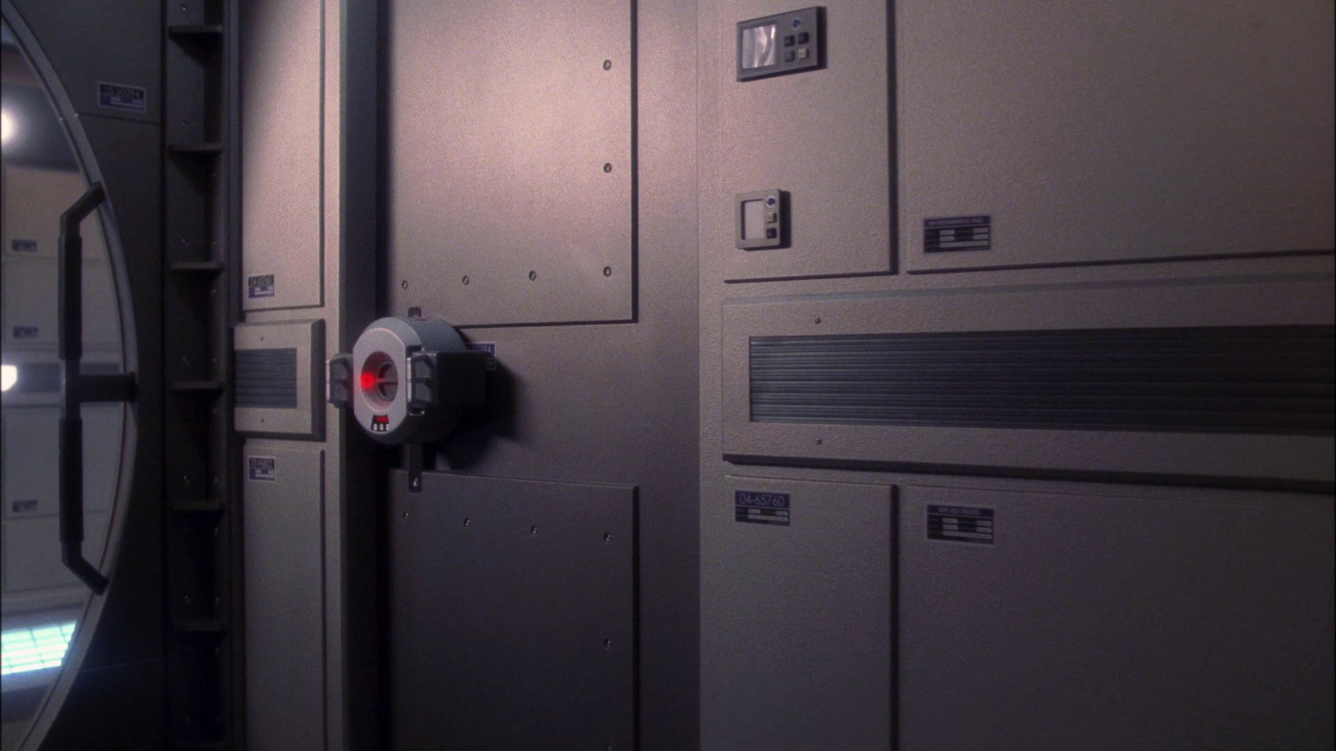 extant_StarTrek_ENT_1x11-ColdFront_3670.jpg