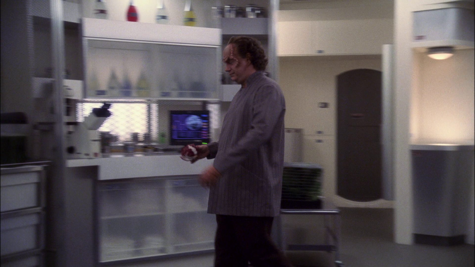 extant_StarTrek_ENT_1x13-DearDoctor_0016.jpg